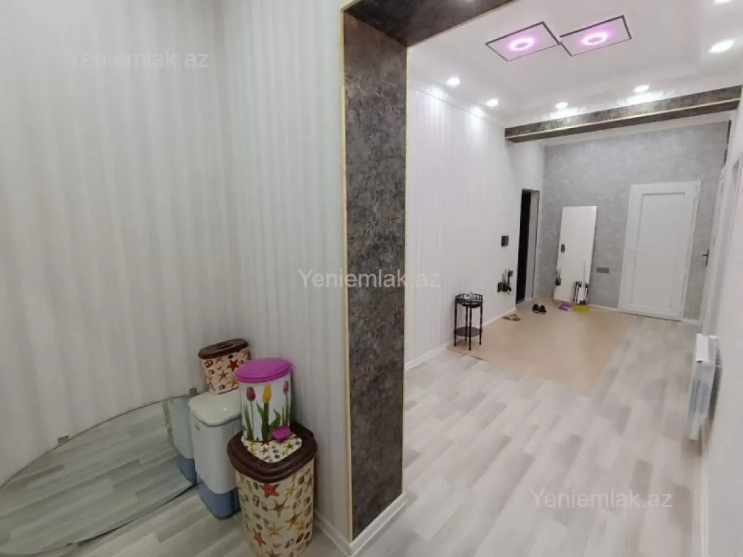Satılır 3 otaqlı yeni tikili 105 m²