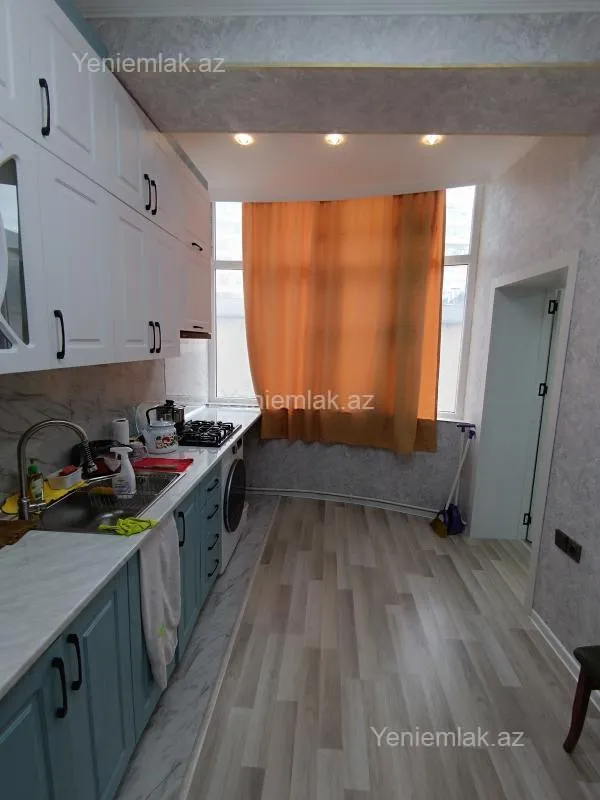 Satılır 3 otaqlı yeni tikili 105 m²
