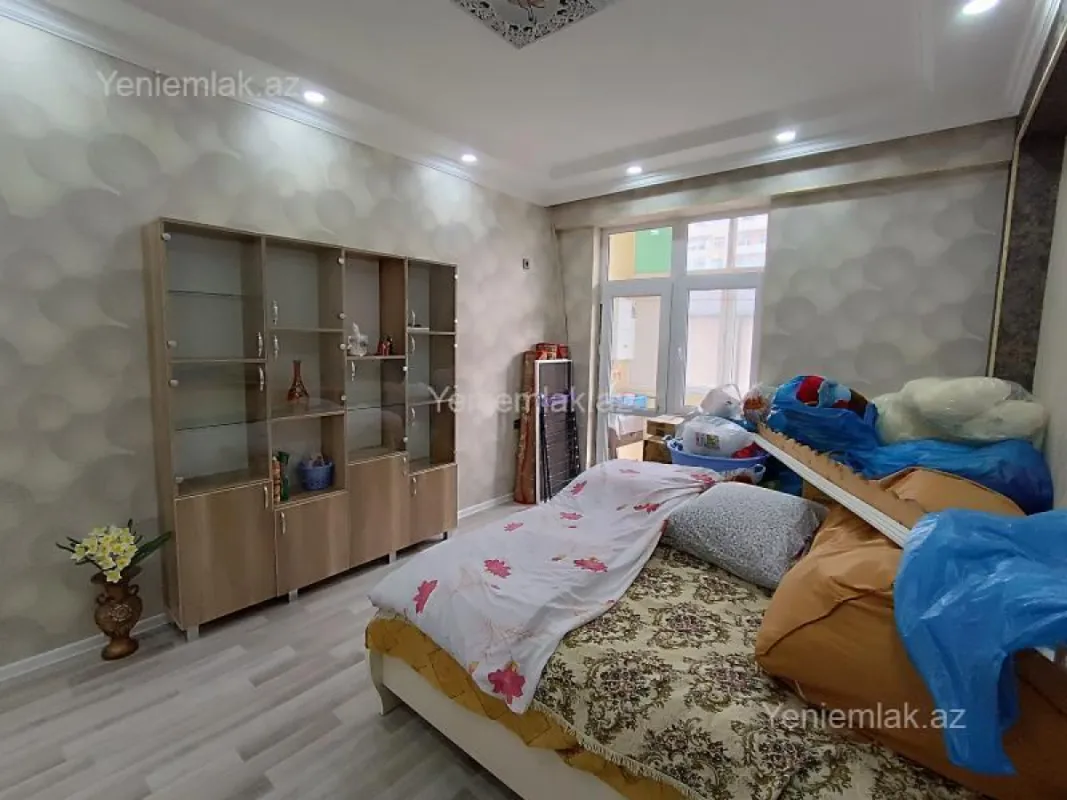 Satılır 3 otaqlı yeni tikili 105 m²