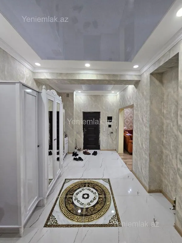 Satılır 2 otaqlı yeni tikili 98 m²