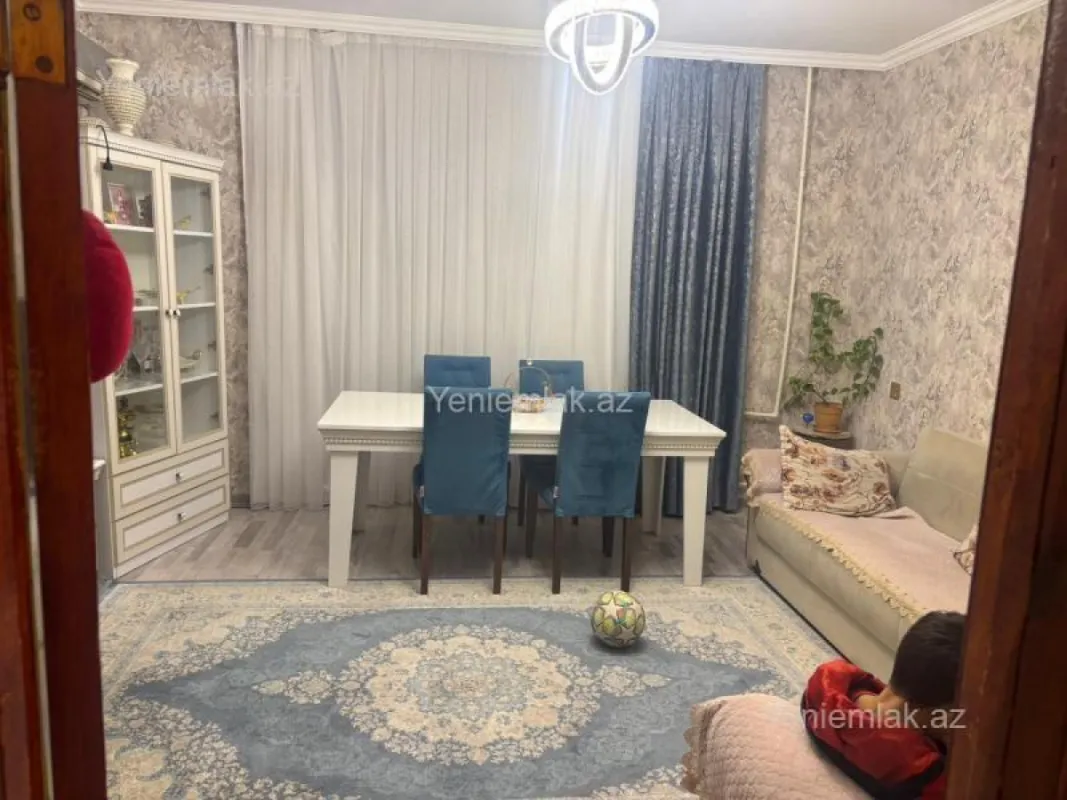 Satılır 2 otaqlı köhnə tikili 54 m²