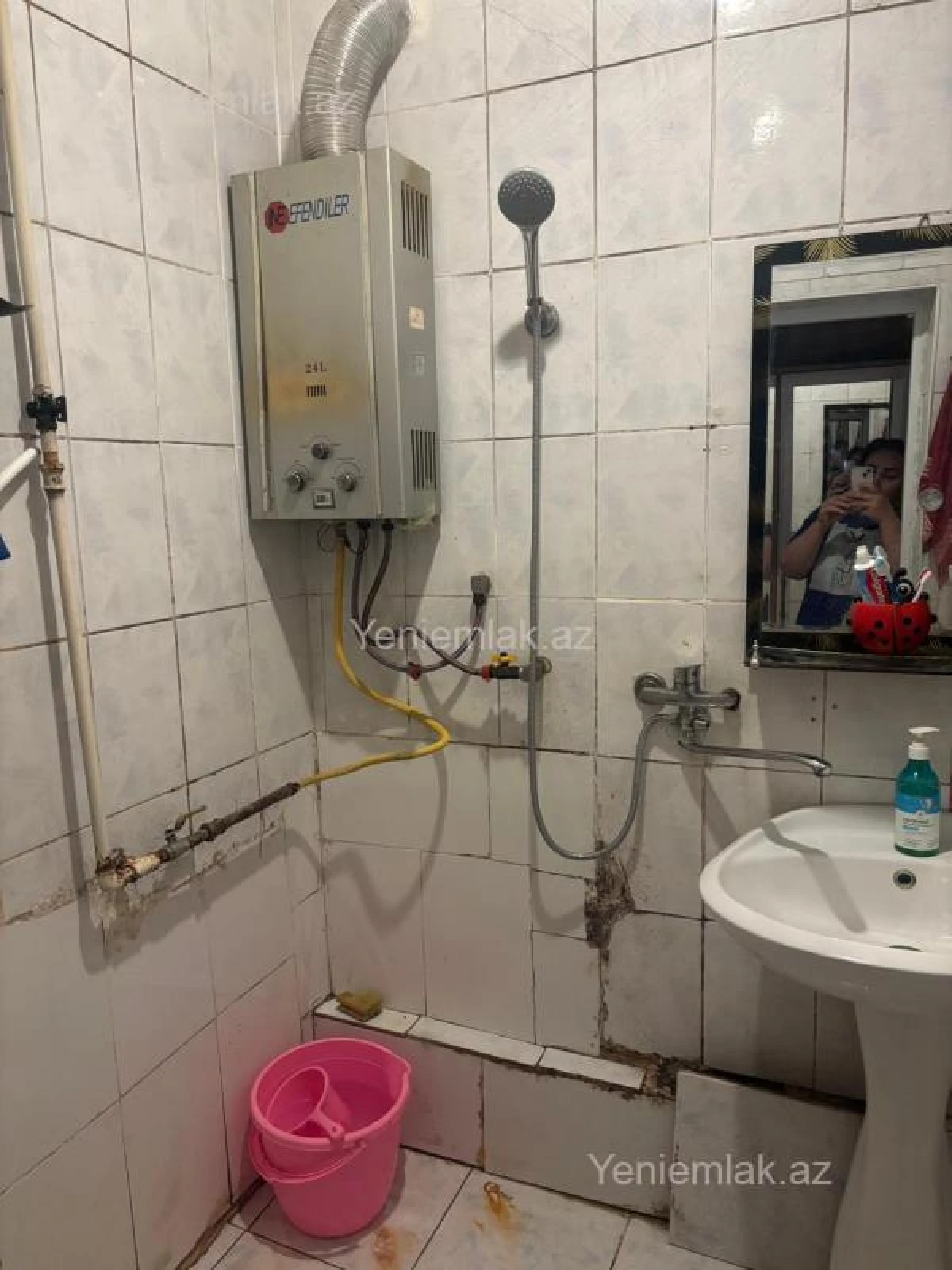 Satılır 2 otaqlı köhnə tikili 54 m²