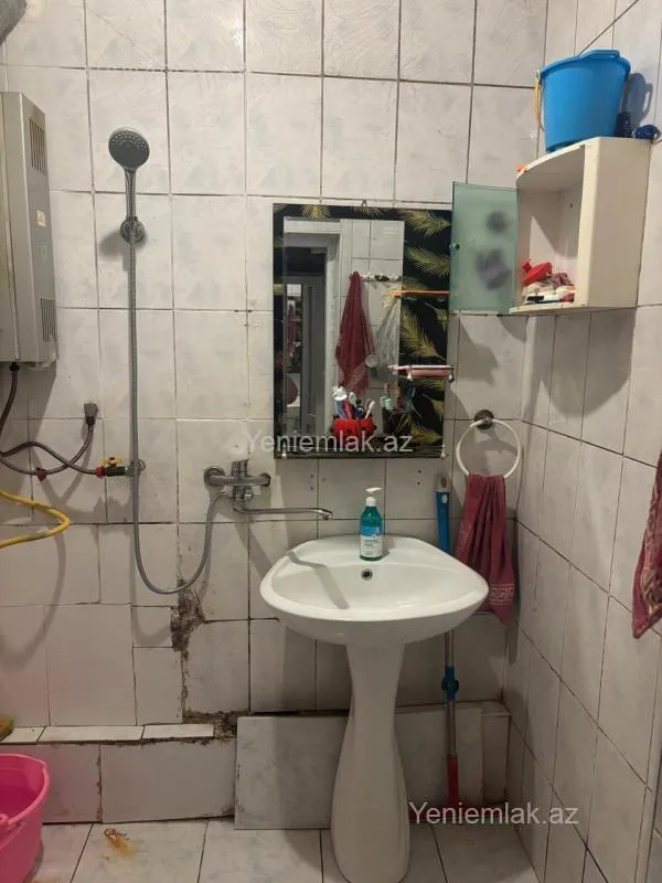Satılır 2 otaqlı köhnə tikili 54 m²