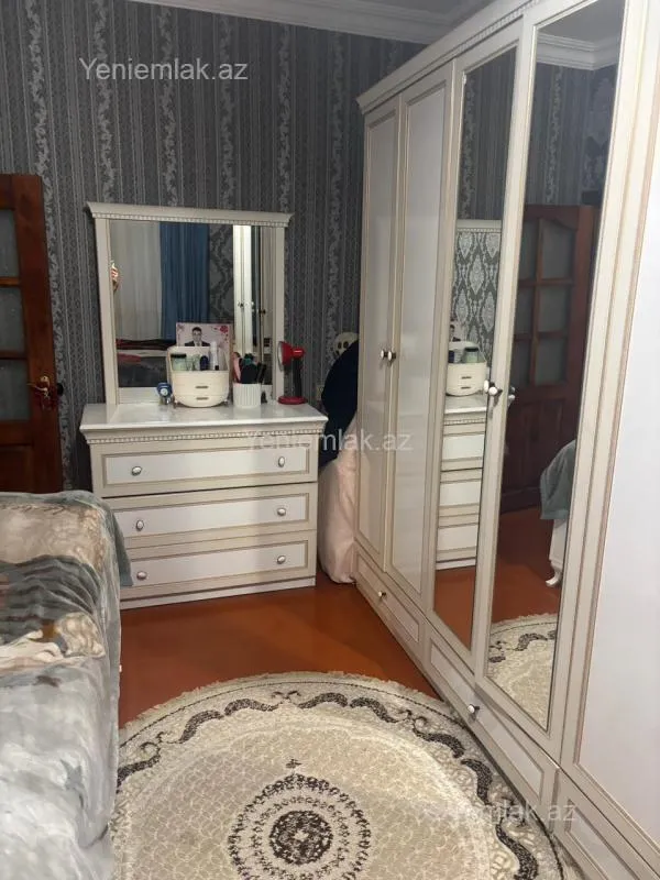 Satılır 2 otaqlı köhnə tikili 54 m²