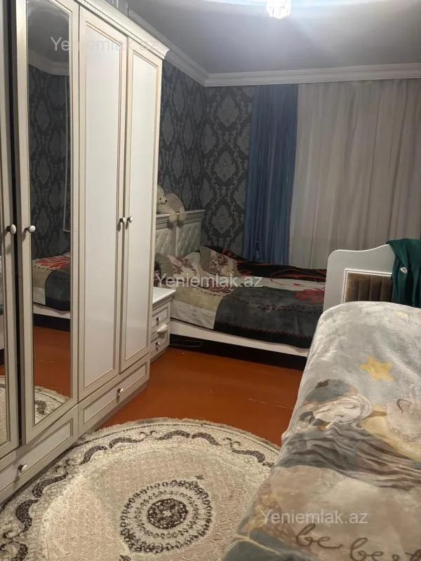 Satılır 2 otaqlı köhnə tikili 54 m²