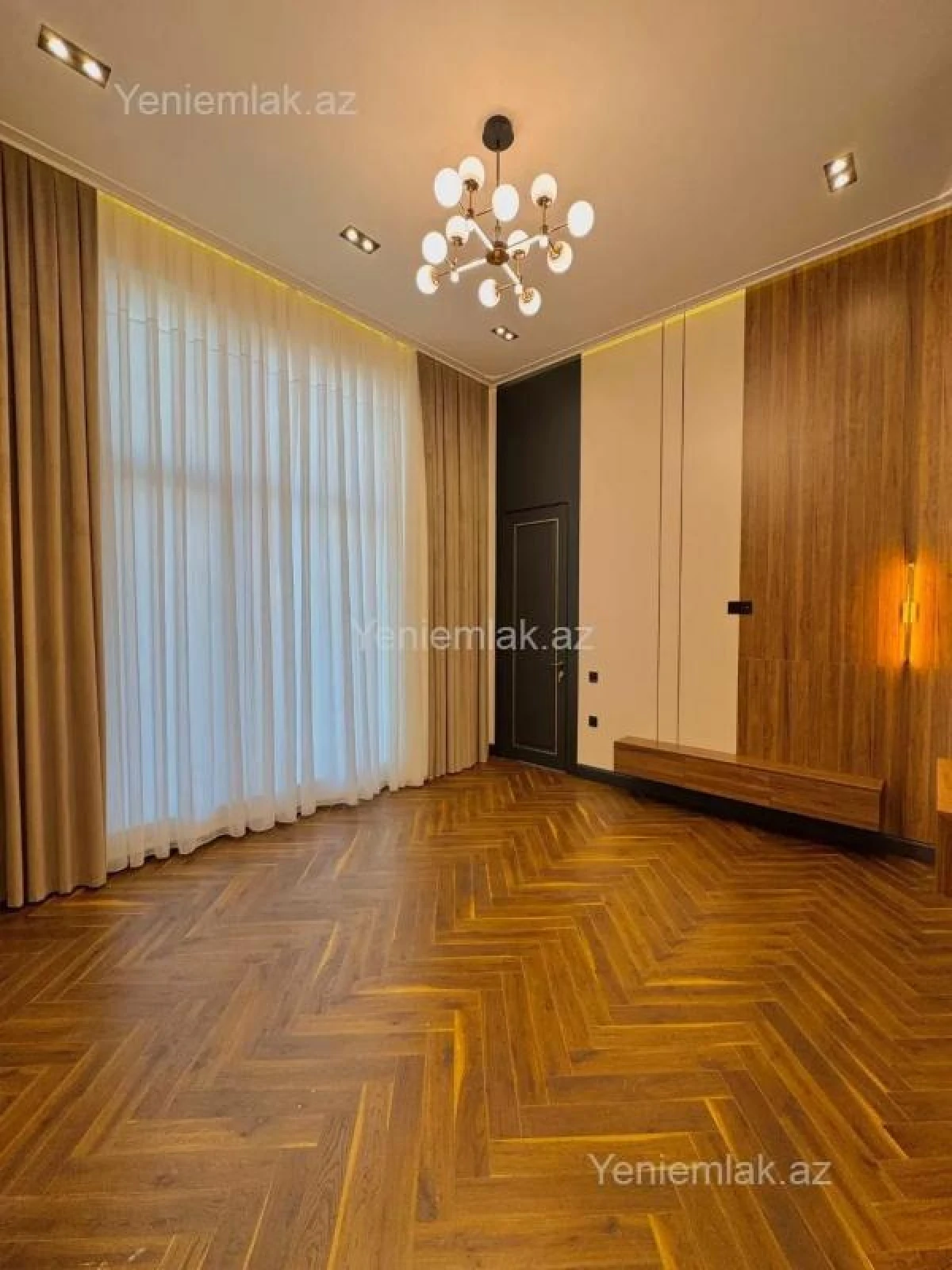 Satılır 5 otaqlı həyət evi 250 m²