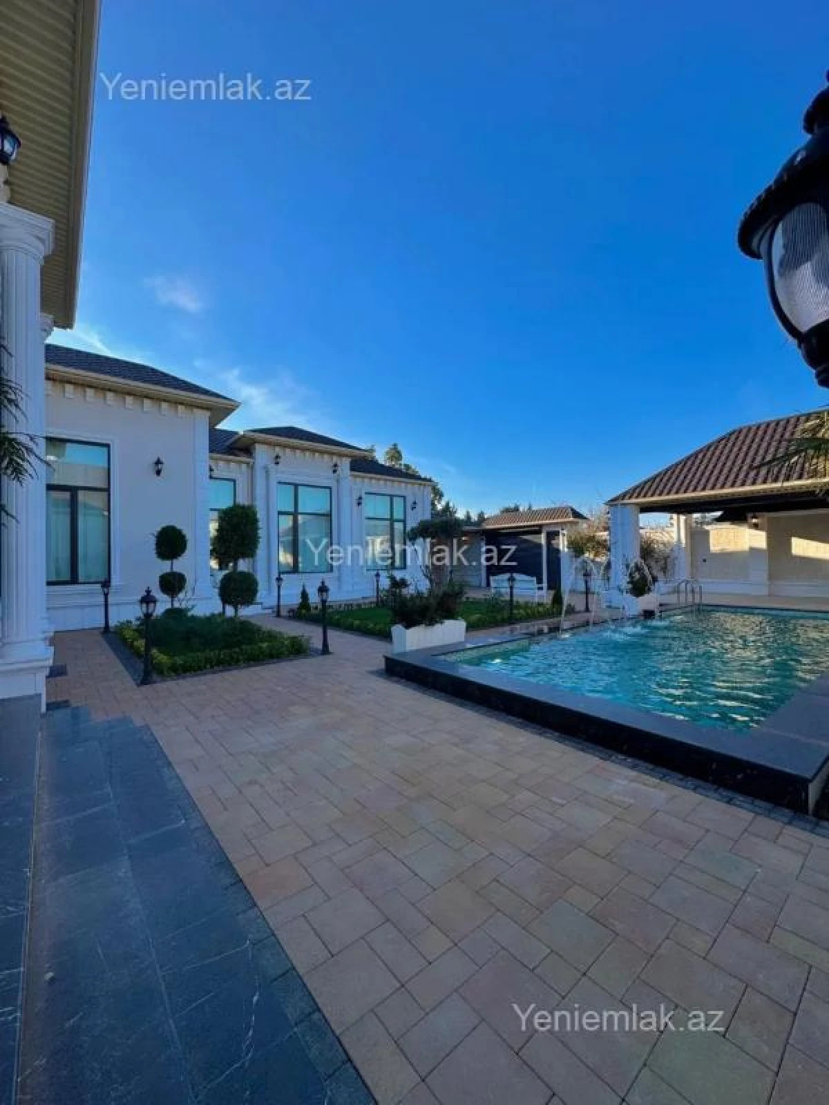 Satılır 5 otaqlı həyət evi 250 m²