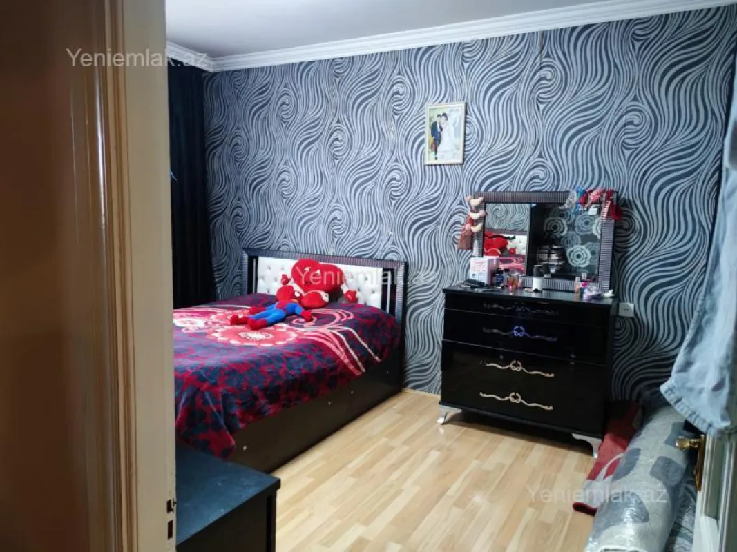 Satılır 2 otaqlı köhnə tikili 52 m²