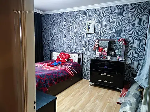 Satılır 2 otaqlı köhnə tikili 52 m²