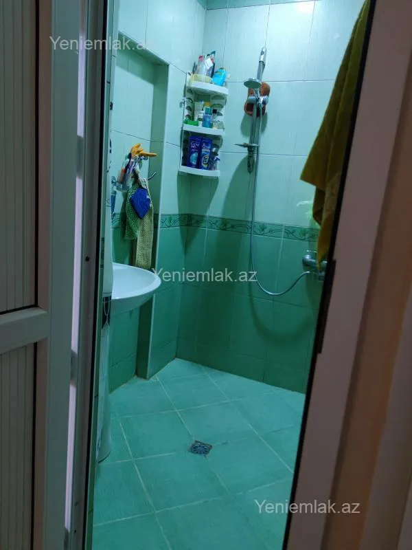 Satılır 2 otaqlı köhnə tikili 52 m²