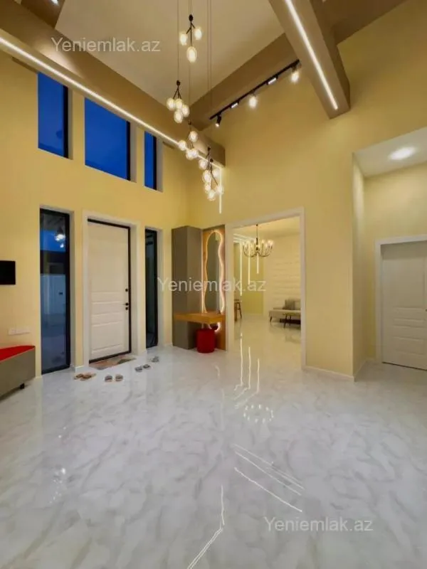 Satılır 4 otaqlı həyət evi 200 m²