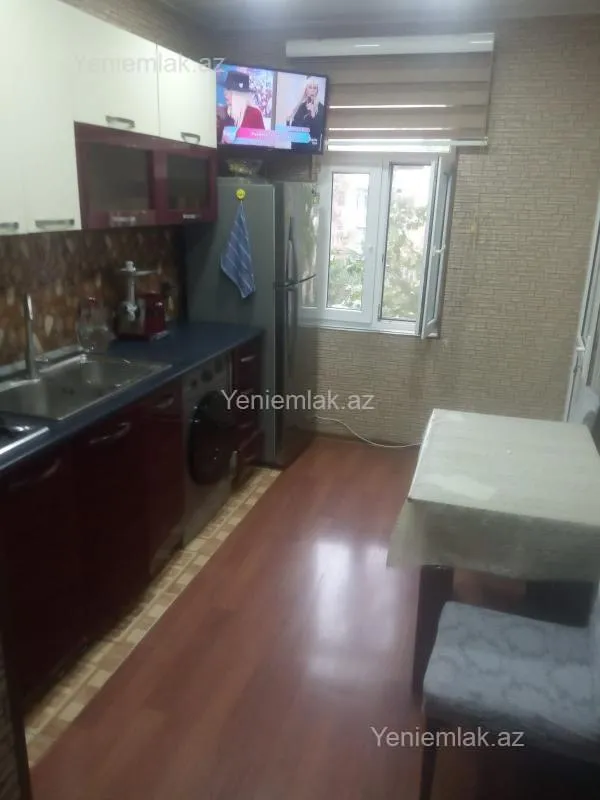 Satılır 3 otaqlı köhnə tikili 69 m²