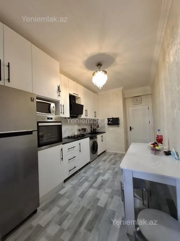 Satılır 2 otaqlı yeni tikili 95 m²