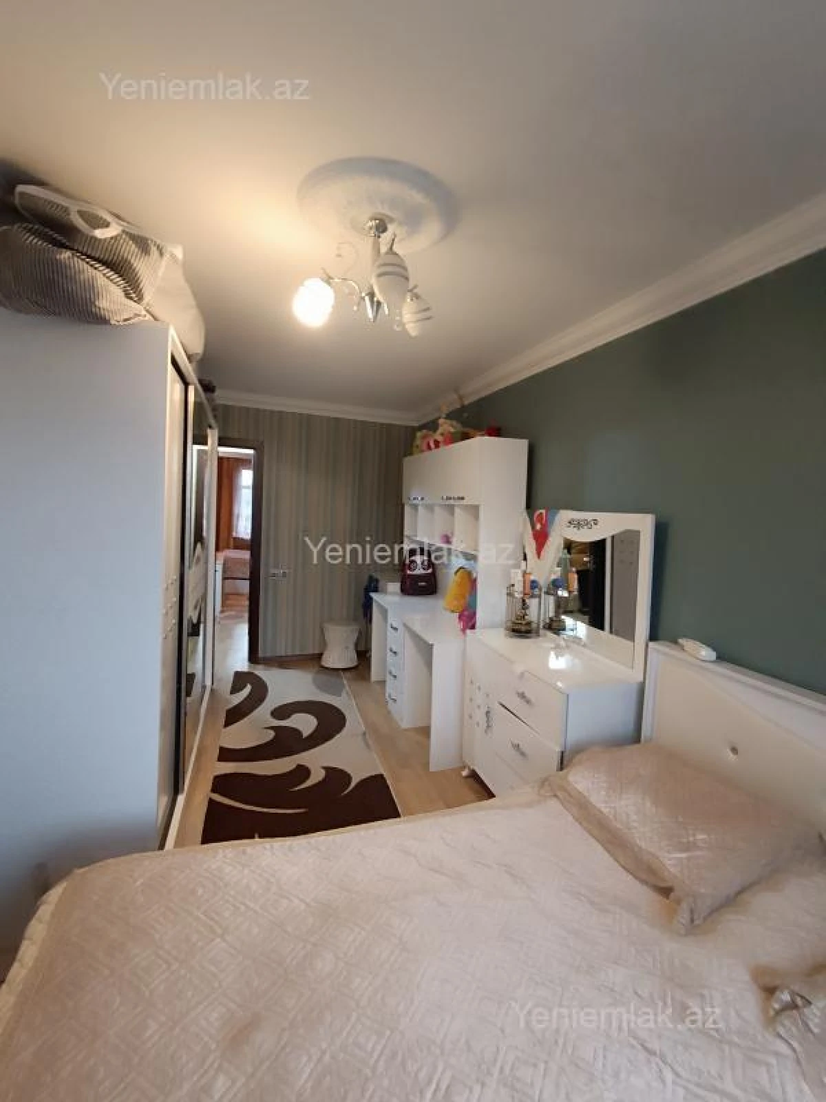 Satılır 3 otaqlı köhnə tikili 70 m²