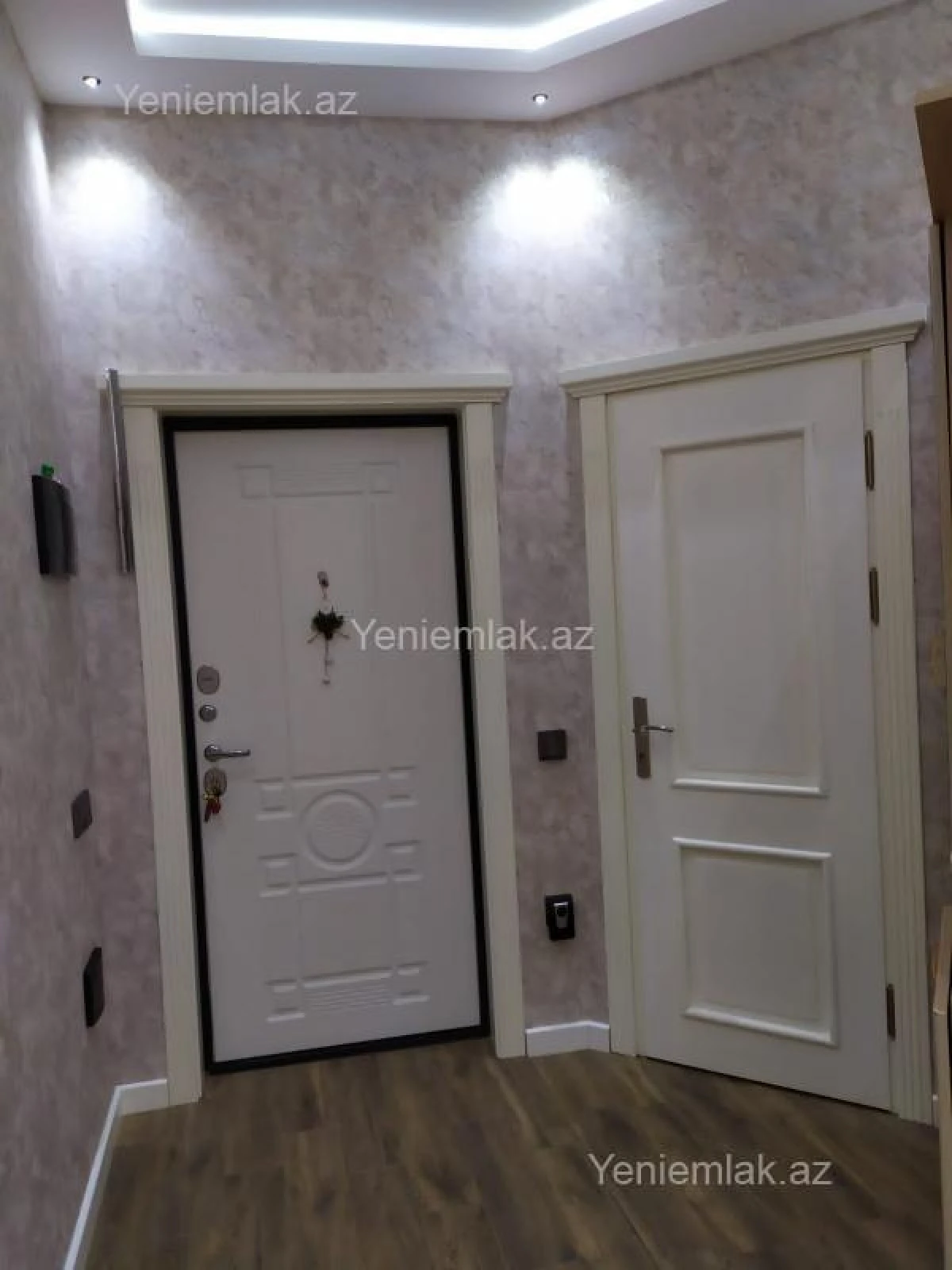 Satılır 3 otaqlı yeni tikili 106 m²