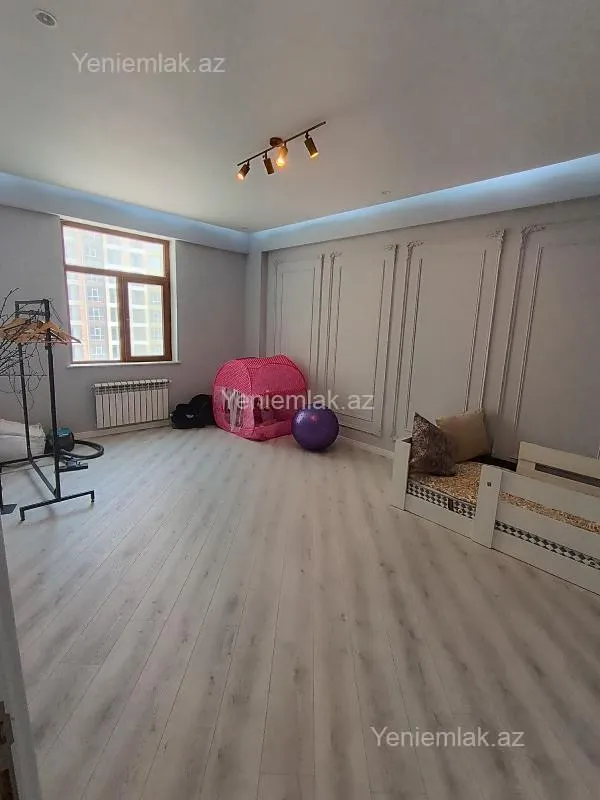 Satılır 3 otaqlı yeni tikili 94 m²
