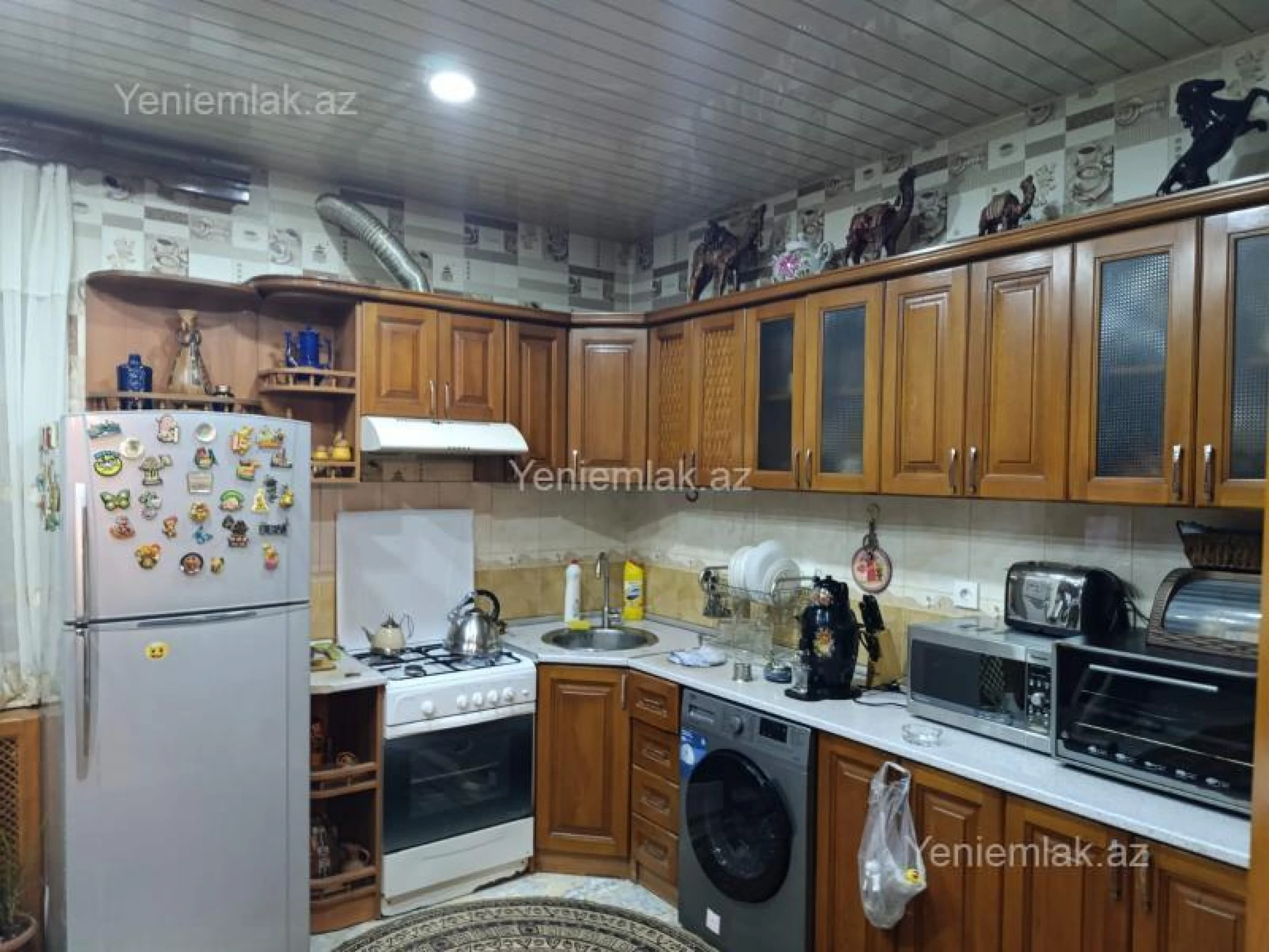 Satılır 6 otaqlı həyət evi 390 m²
