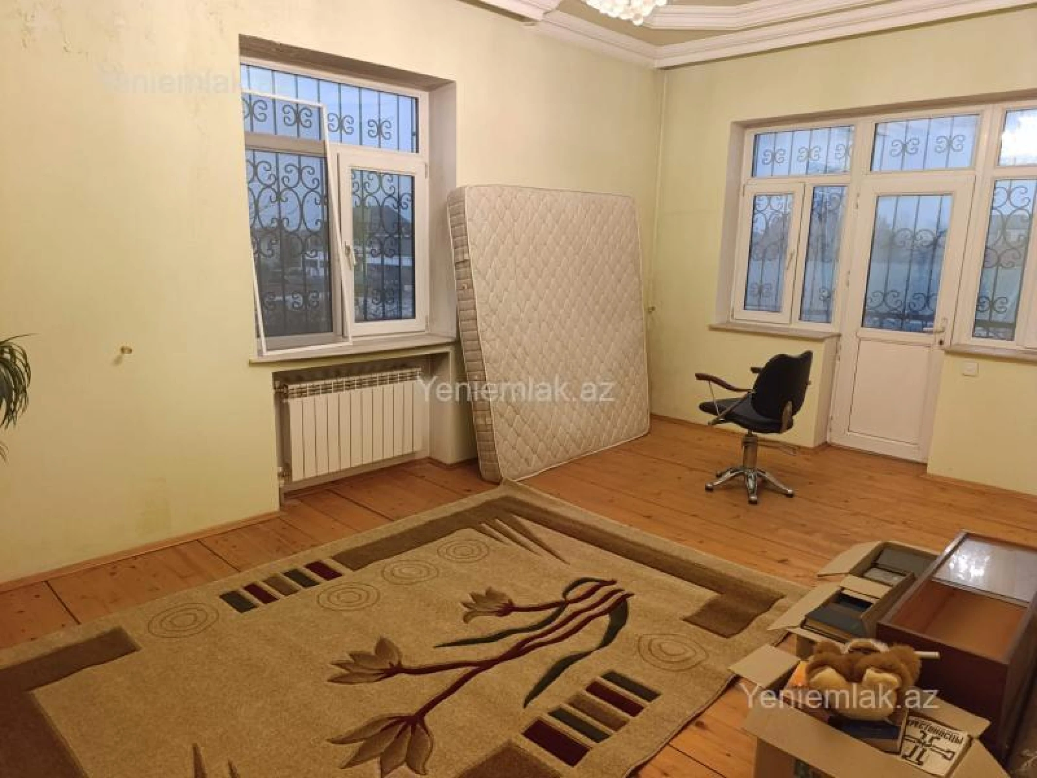 Satılır 6 otaqlı həyət evi 390 m²