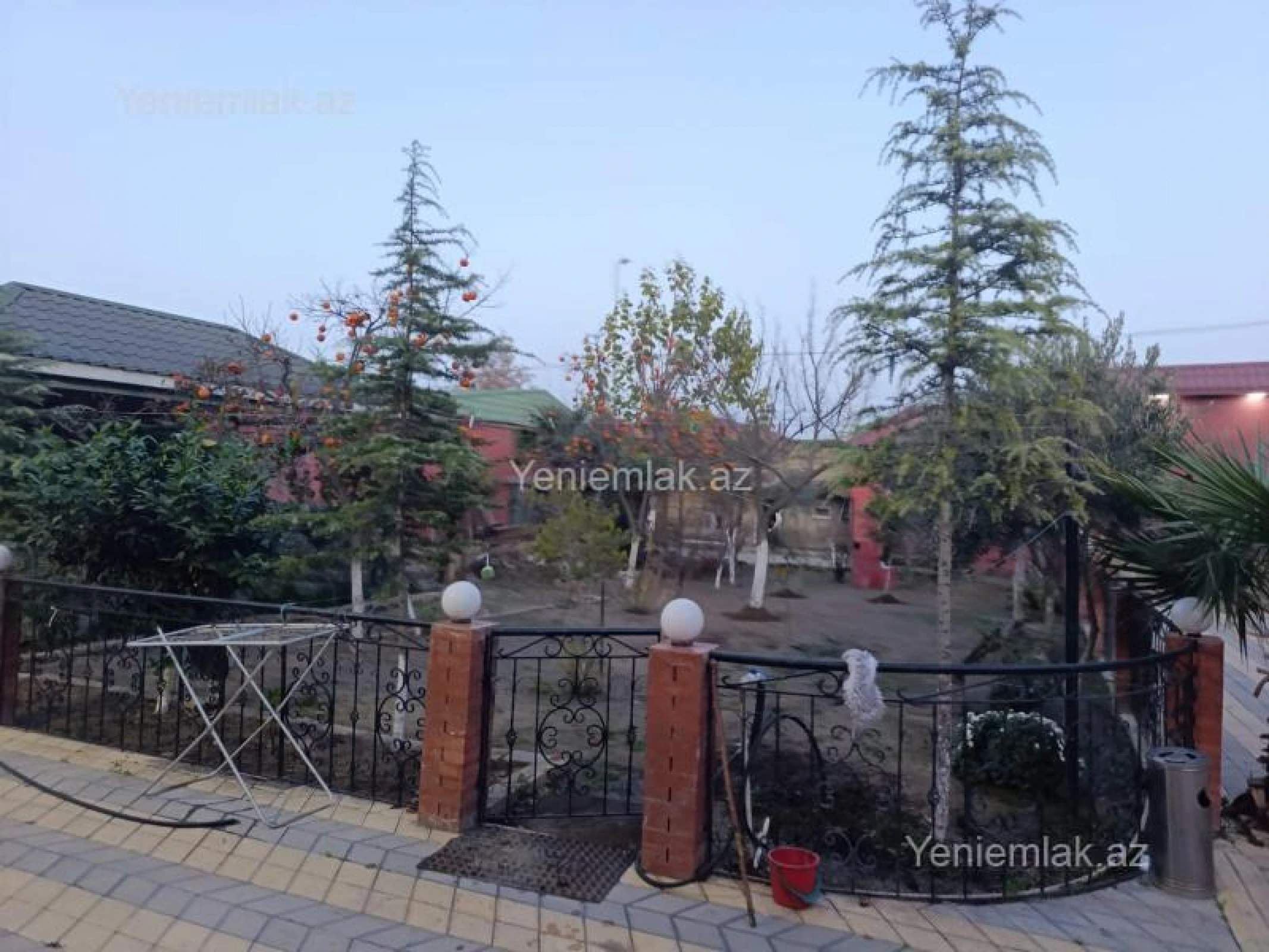 Satılır 6 otaqlı həyət evi 390 m²