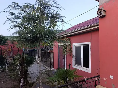 Satılır 6 otaqlı həyət evi 390 m²