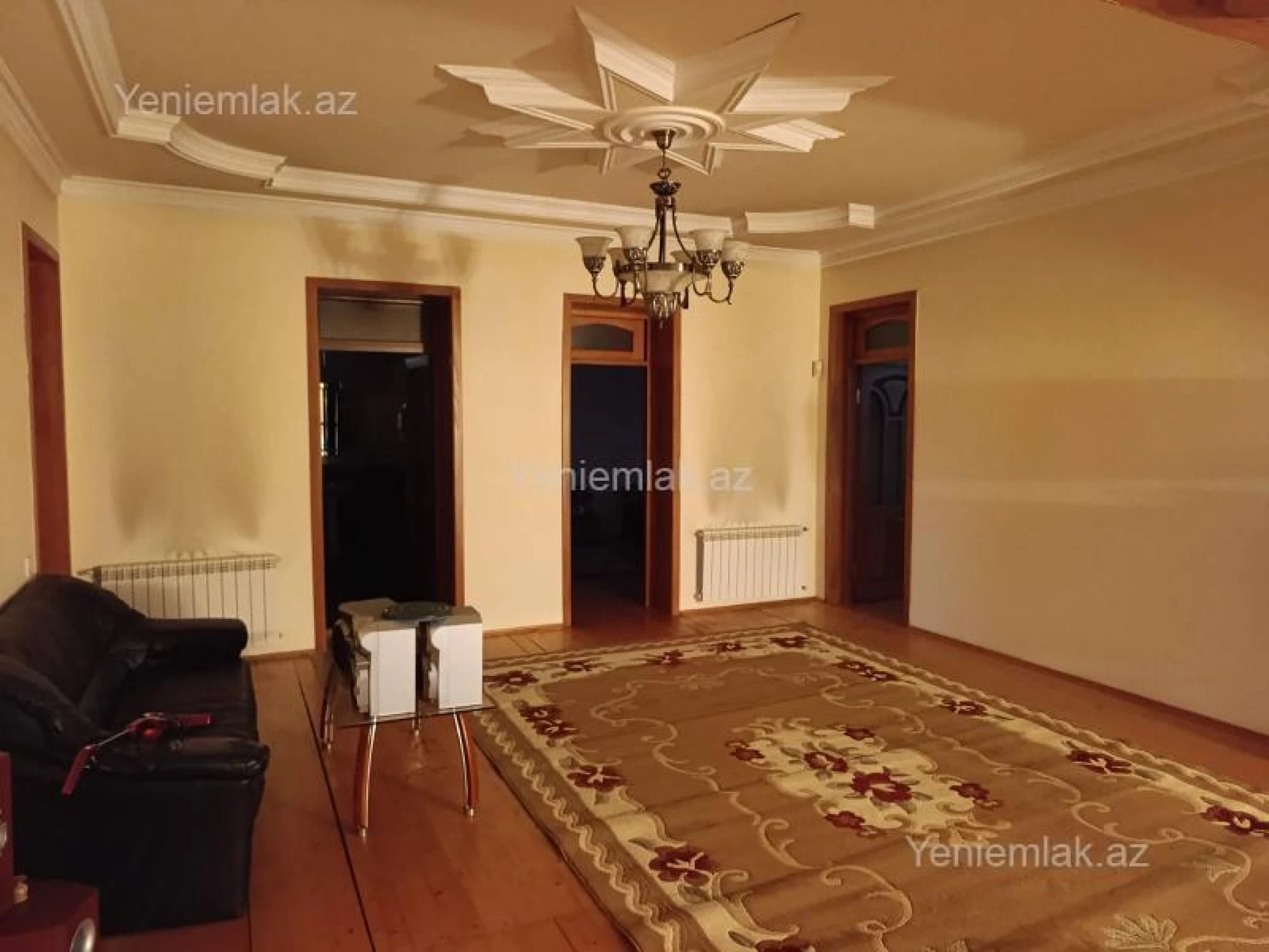 Satılır 6 otaqlı həyət evi 390 m²