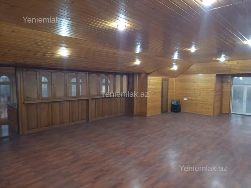 Satılır 6 otaqlı həyət evi 390 m²