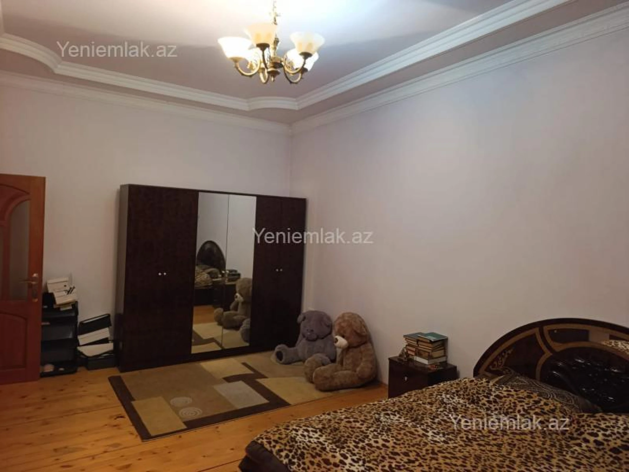 Satılır 6 otaqlı həyət evi 390 m²