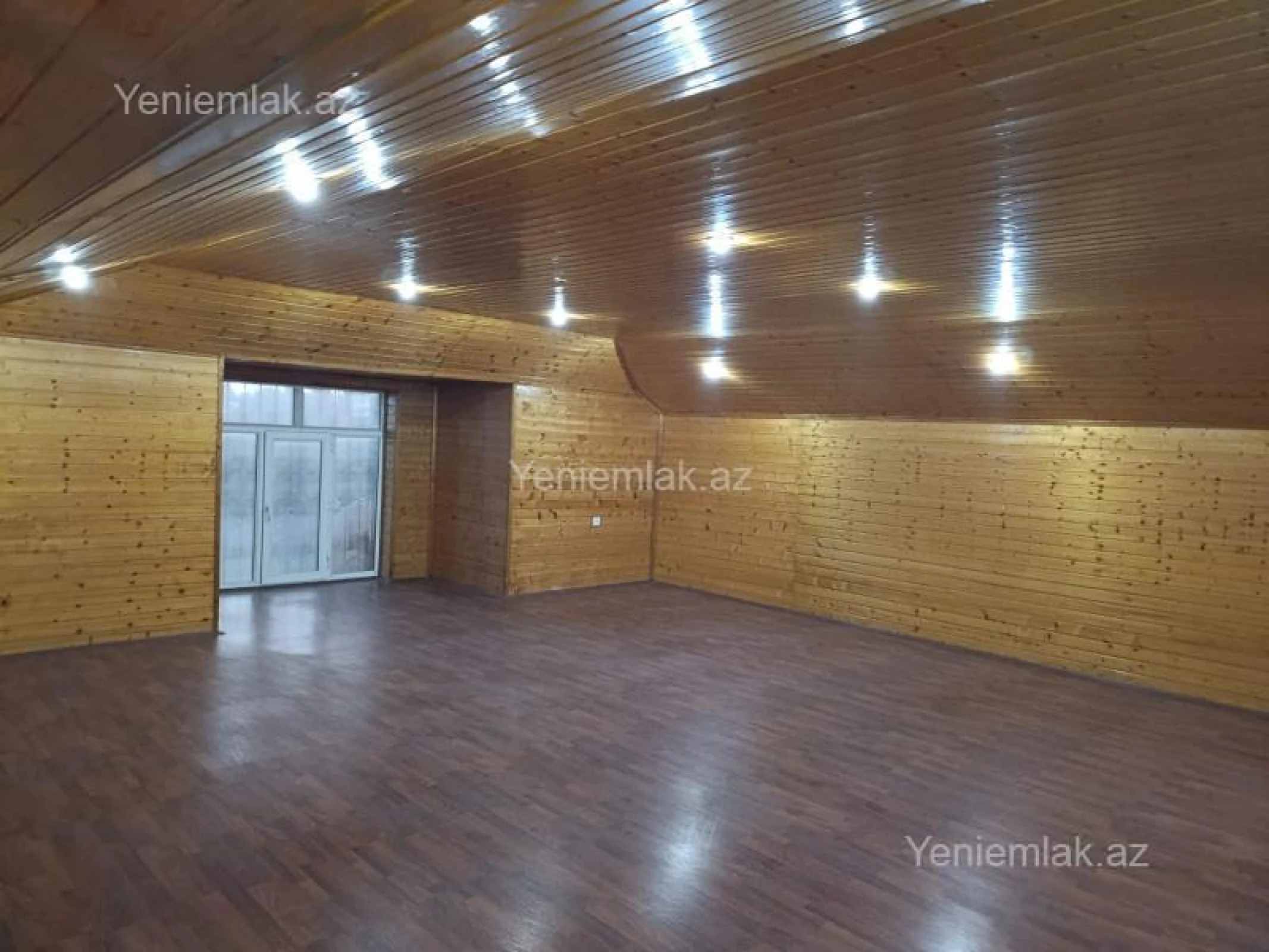 Satılır 6 otaqlı həyət evi 390 m²