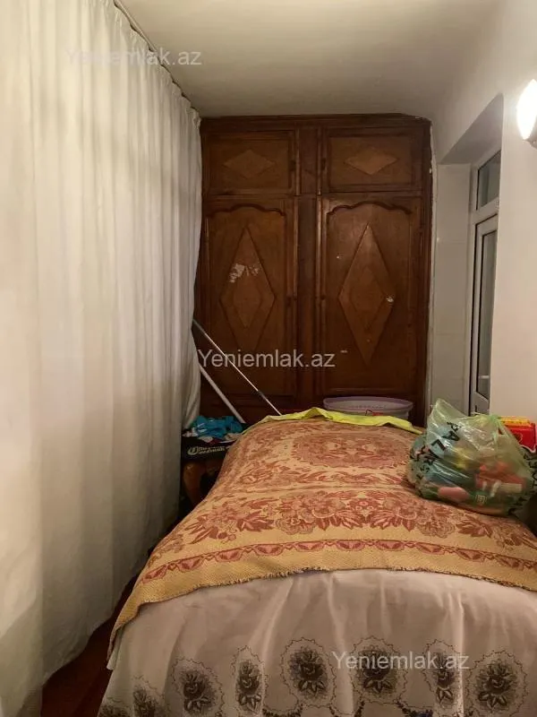 Satılır 2 otaqlı köhnə tikili 55 m²