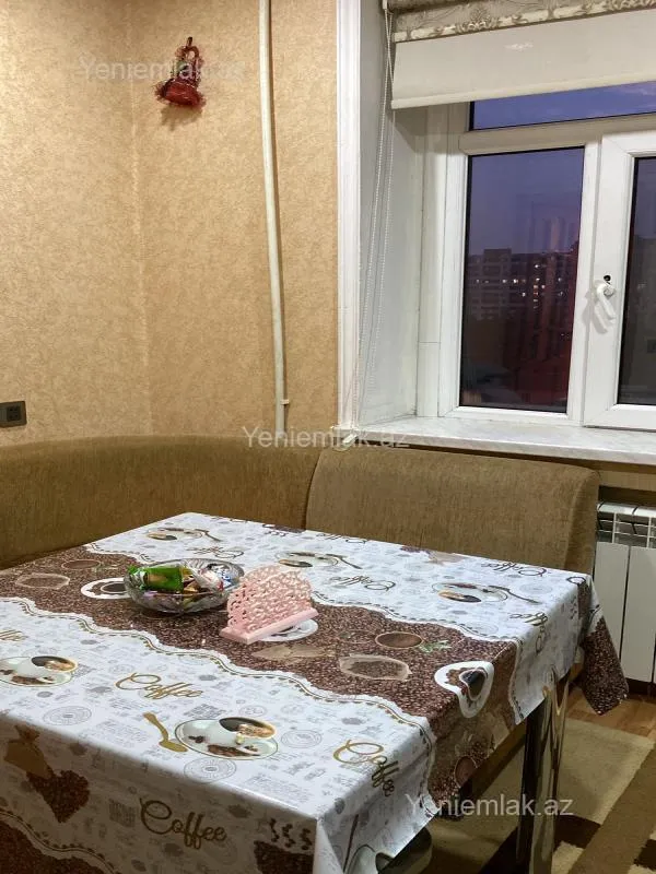 Satılır 2 otaqlı köhnə tikili 55 m²