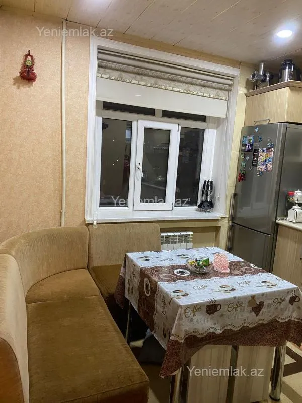 Satılır 2 otaqlı köhnə tikili 55 m²