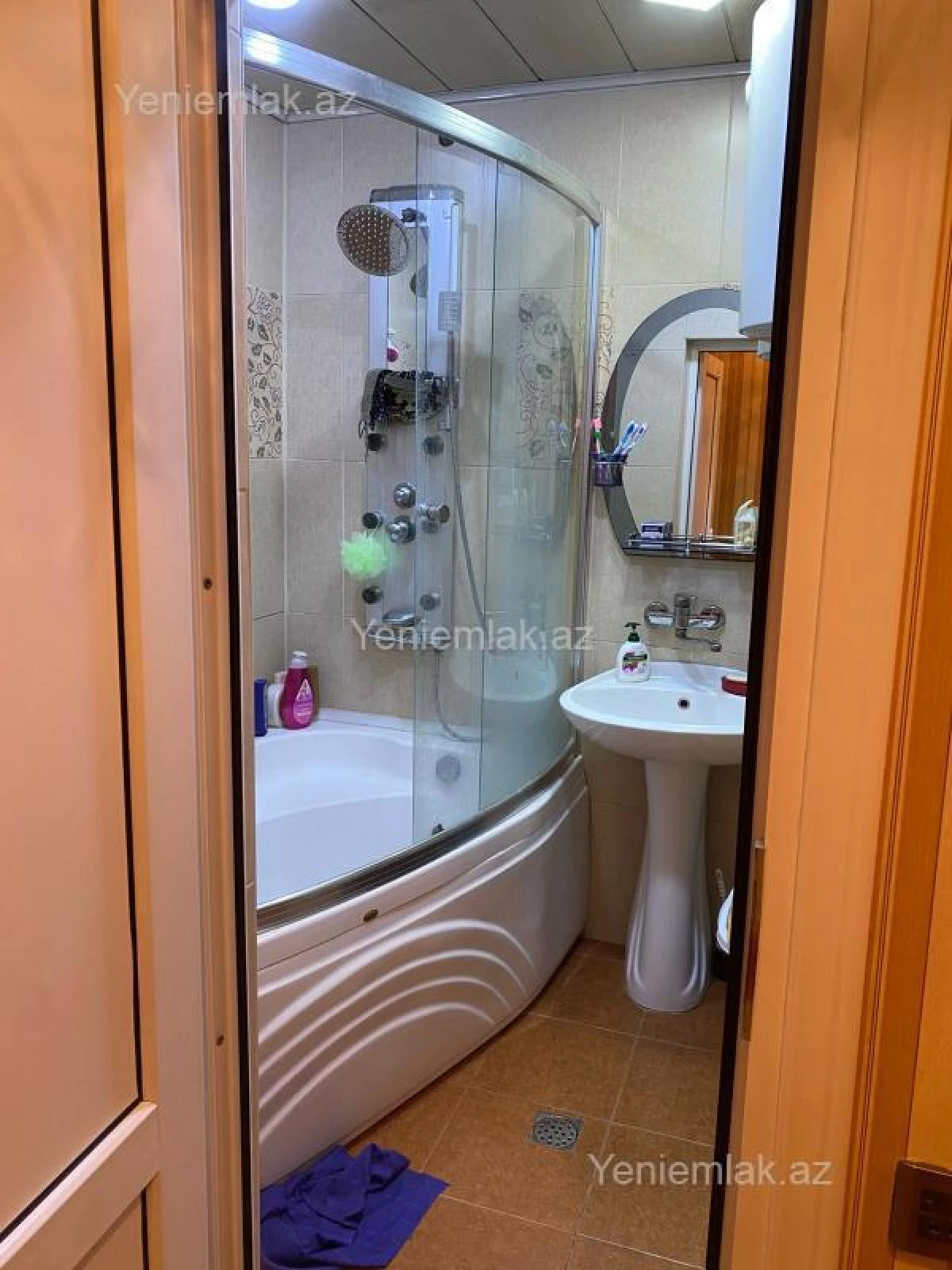 Satılır 2 otaqlı köhnə tikili 55 m²