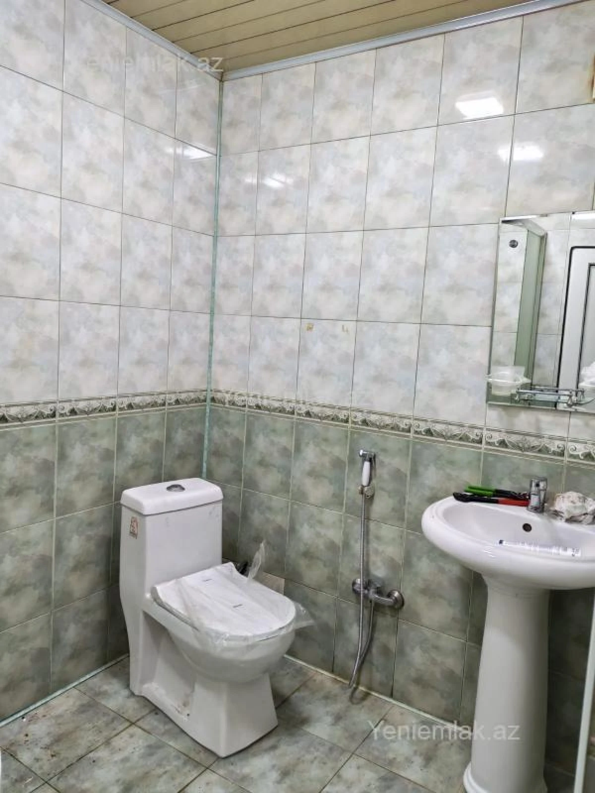 Satılır 2 otaqlı yeni tikili 61 m²