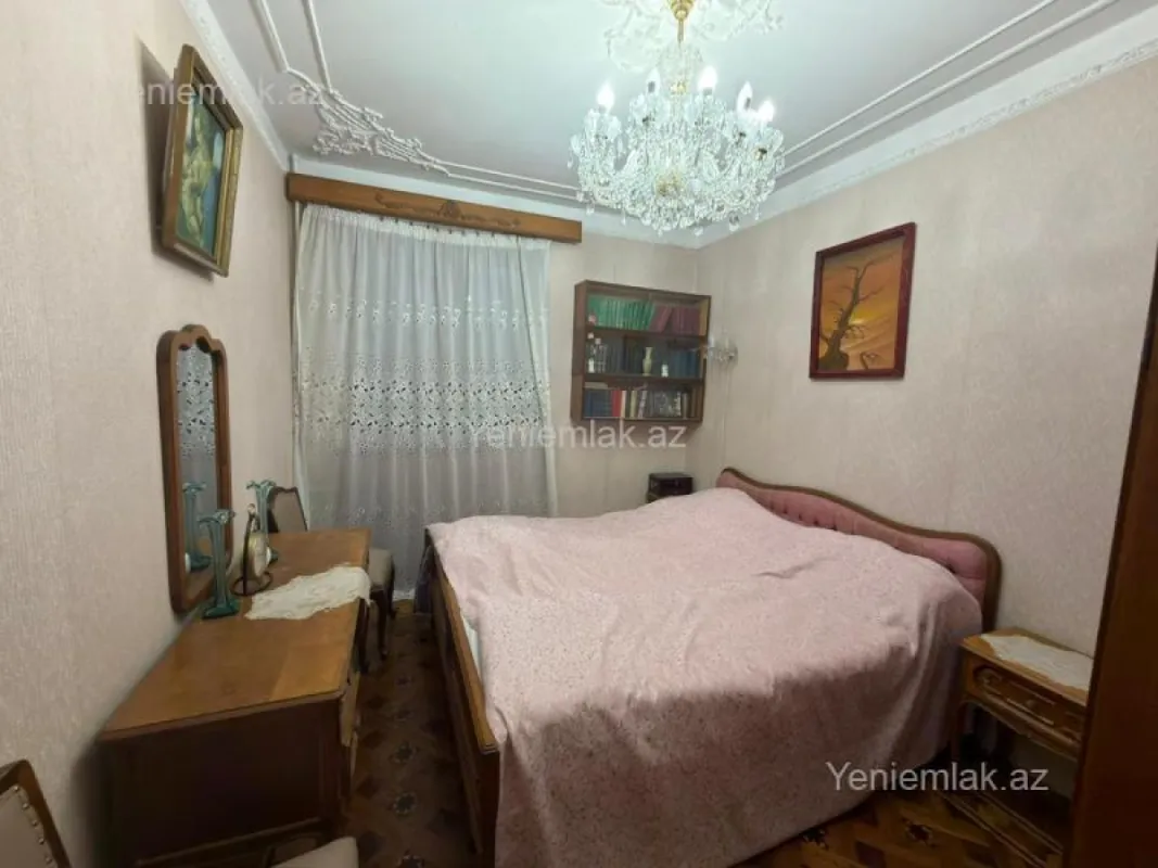 Satılır 5 otaqlı köhnə tikili 122 m²