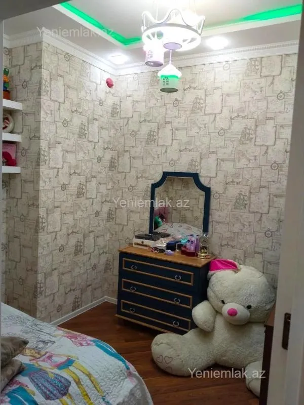 Satılır 3 otaqlı yeni tikili 100 m²