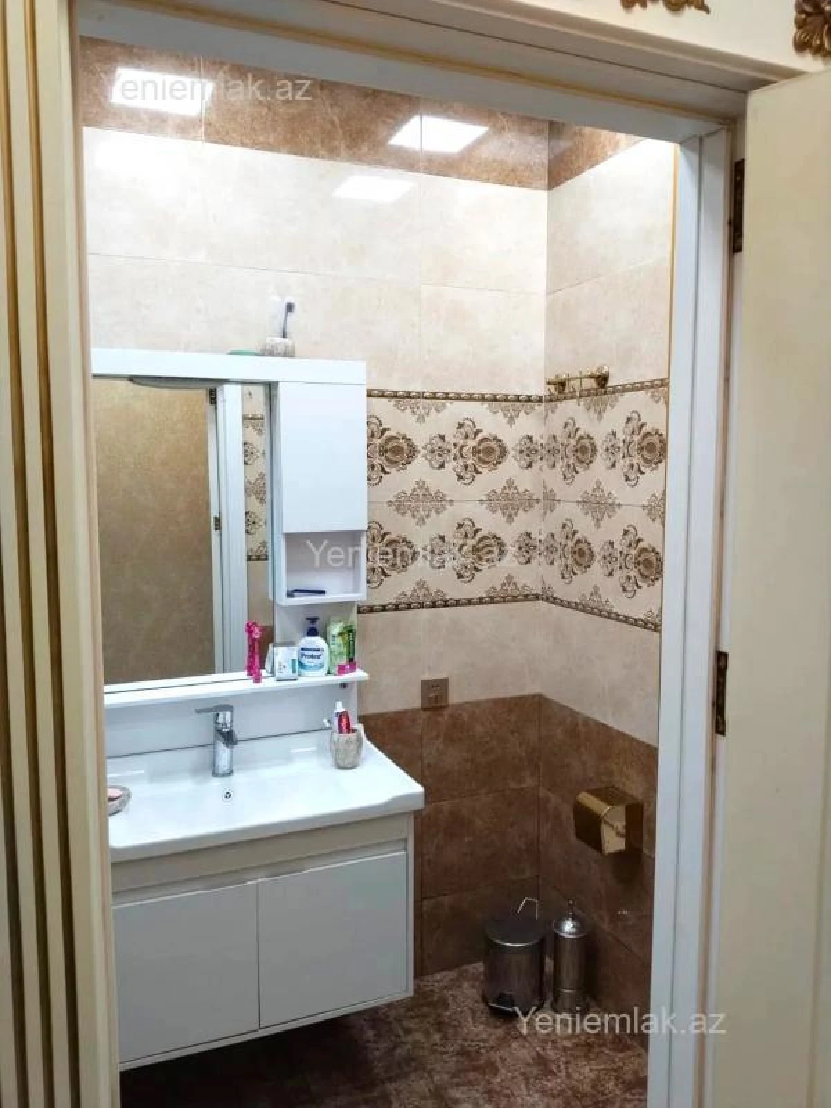 Satılır 3 otaqlı yeni tikili 100 m²