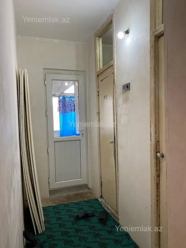 Satılır 3 otaqlı köhnə tikili 70 m²