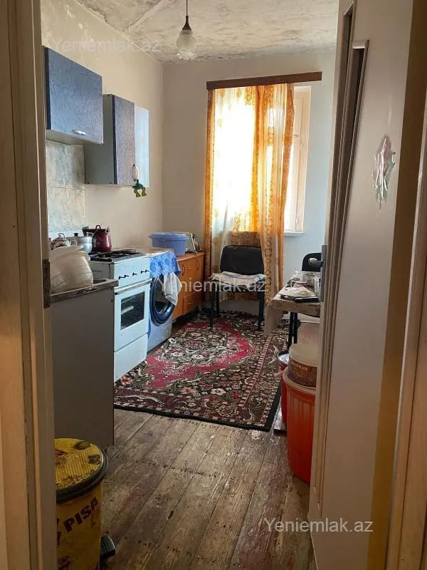 Satılır 3 otaqlı köhnə tikili 70 m²