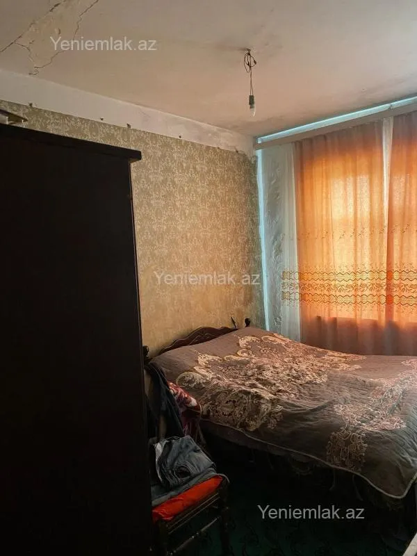Satılır 3 otaqlı köhnə tikili 70 m²