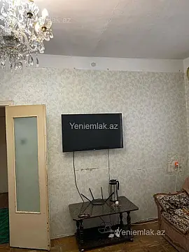 Satılır 3 otaqlı köhnə tikili 70 m²