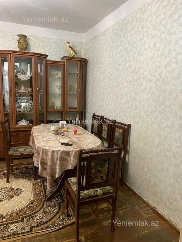 Satılır 3 otaqlı köhnə tikili 70 m²