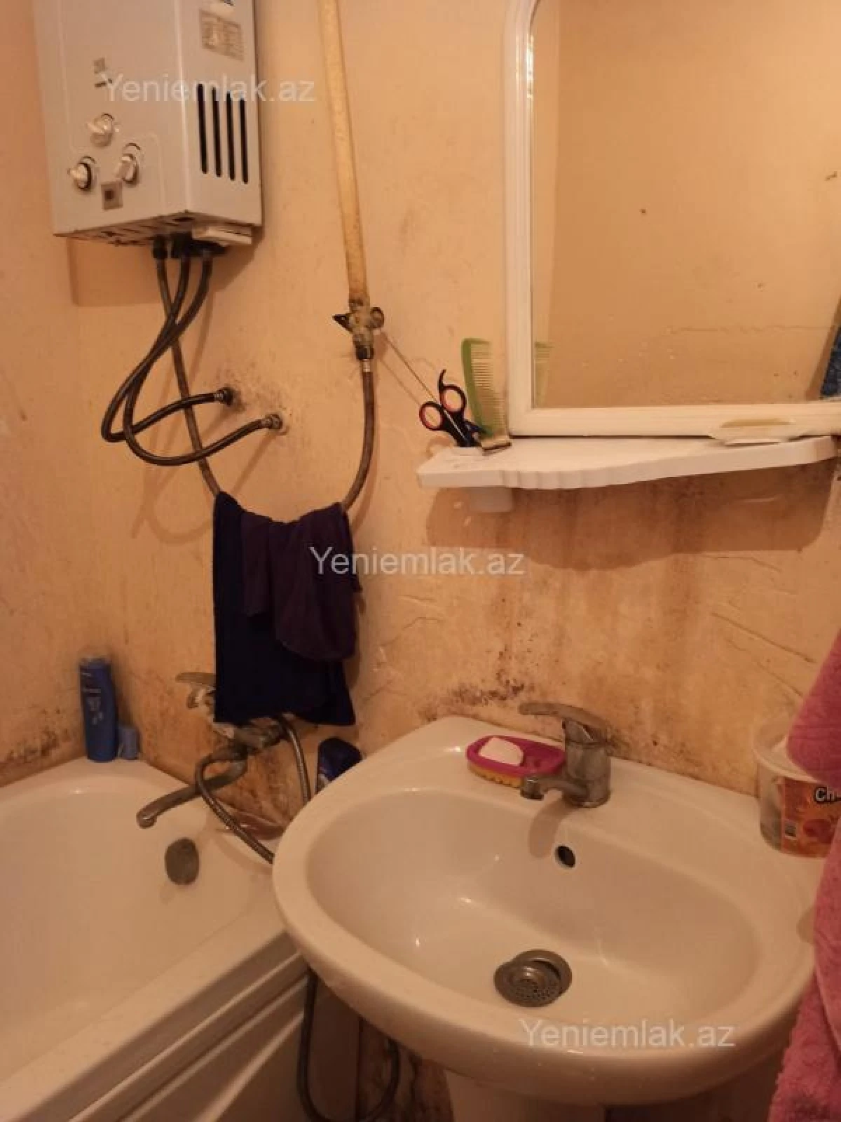 Satılır 3 otaqlı köhnə tikili 69 m²