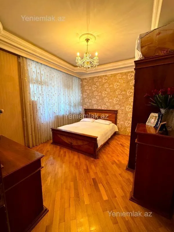 Satılır 4 otaqlı yeni tikili 120 m²