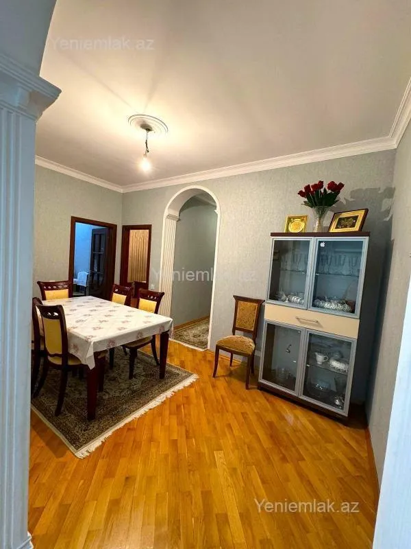 Satılır 4 otaqlı yeni tikili 120 m²