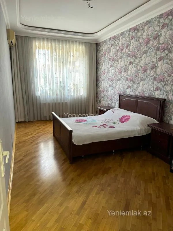 Satılır 4 otaqlı yeni tikili 120 m²