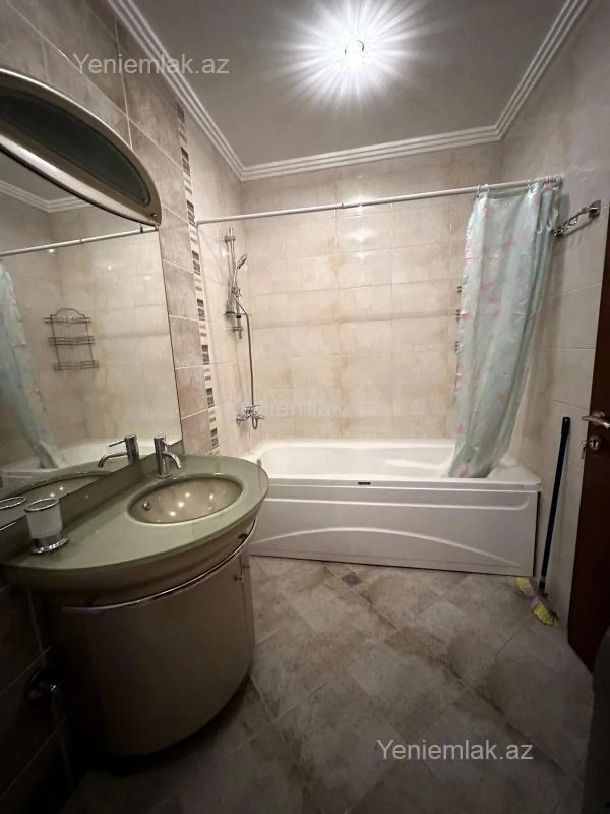 Satılır 2 otaqlı yeni tikili 92 m²