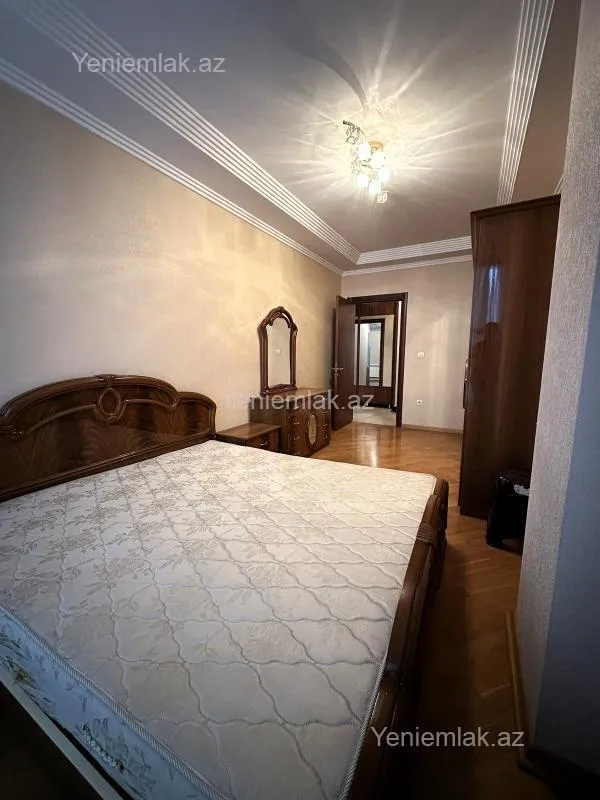 Satılır 2 otaqlı yeni tikili 92 m²
