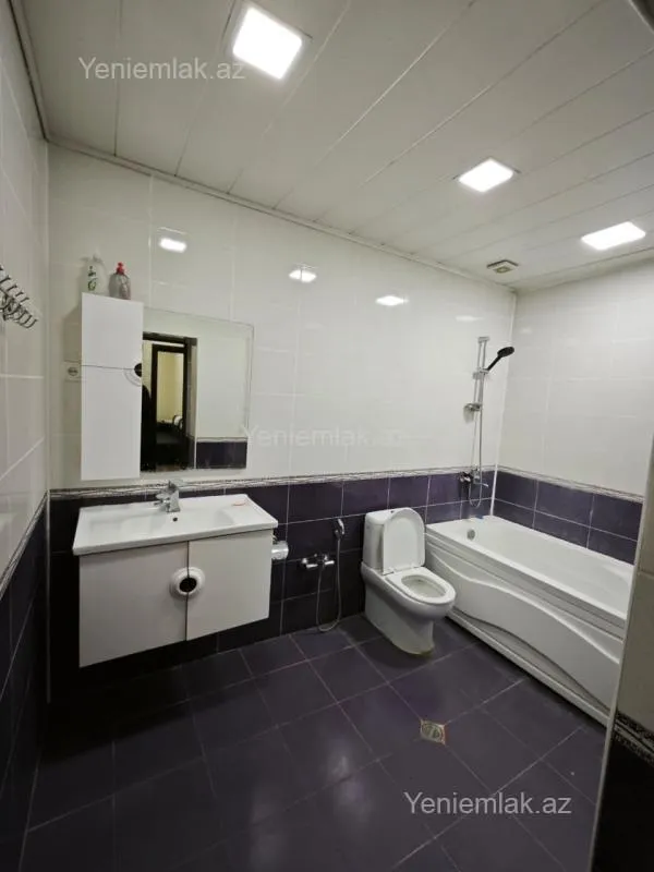 Satılır 2 otaqlı yeni tikili 105 m²