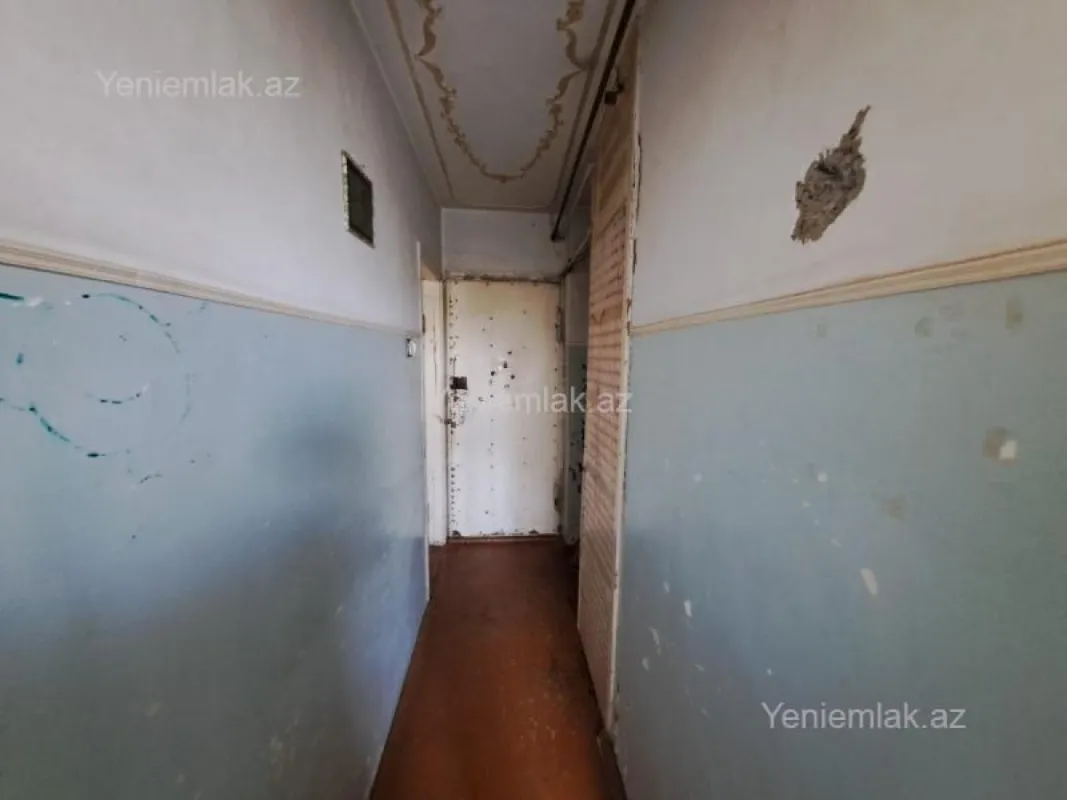 Satılır 1 otaqlı köhnə tikili 32 m²