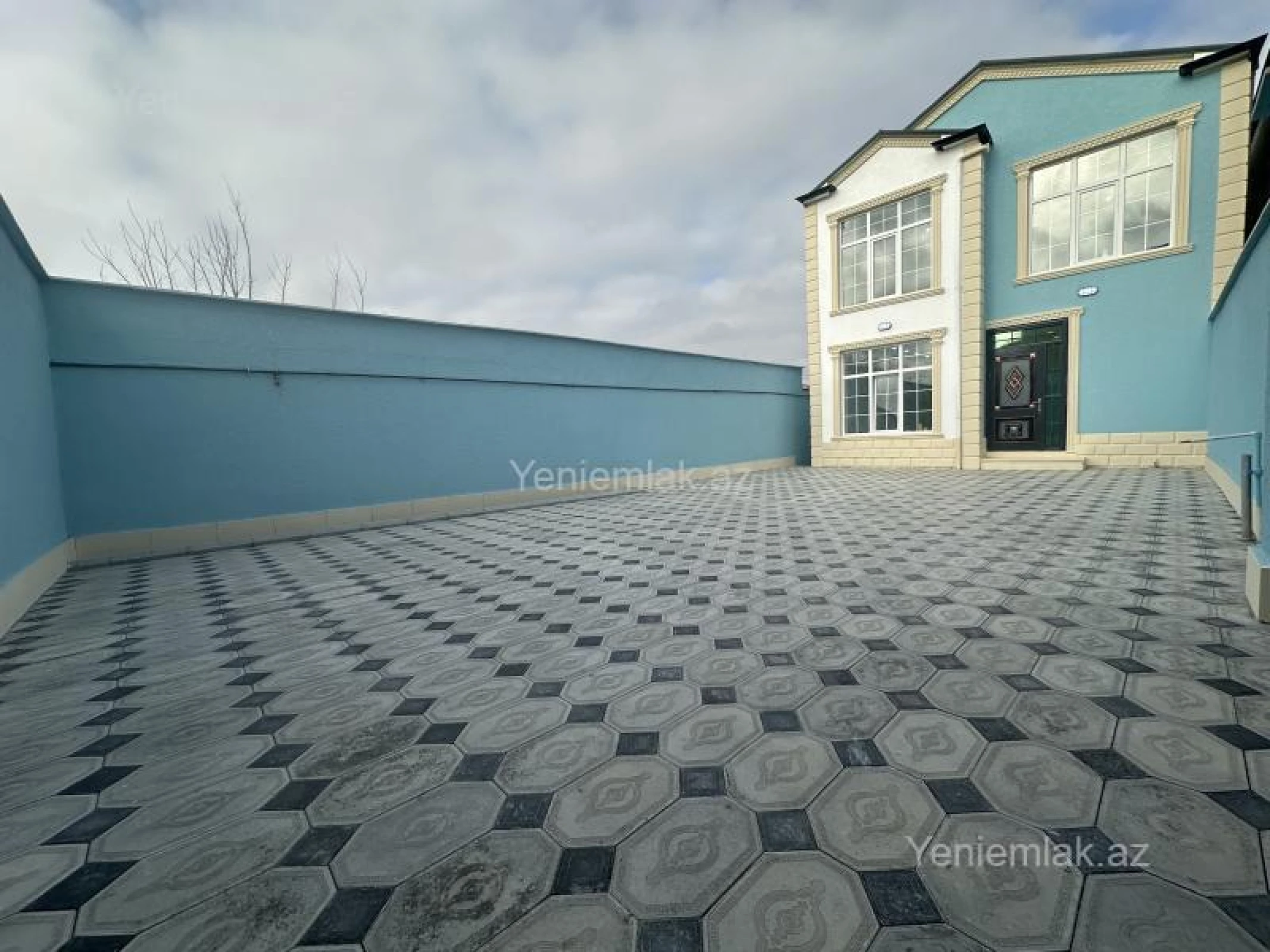 Satılır 4 otaqlı həyət evi 140 m²